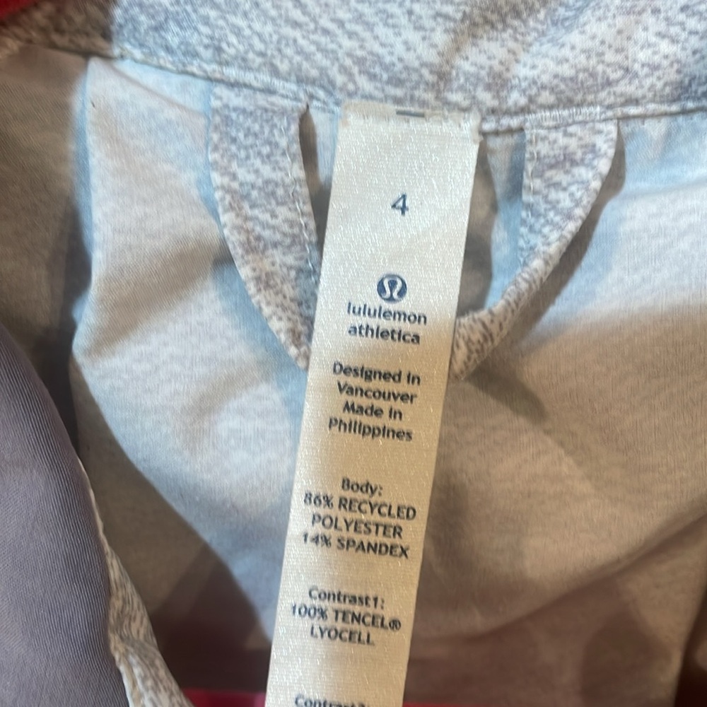 Lululemon Jacket - Picture 8 of 8